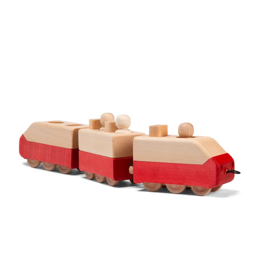 Roter ÖFFI Dreiteiliger Holzzug mit Passagieren und Gepäck