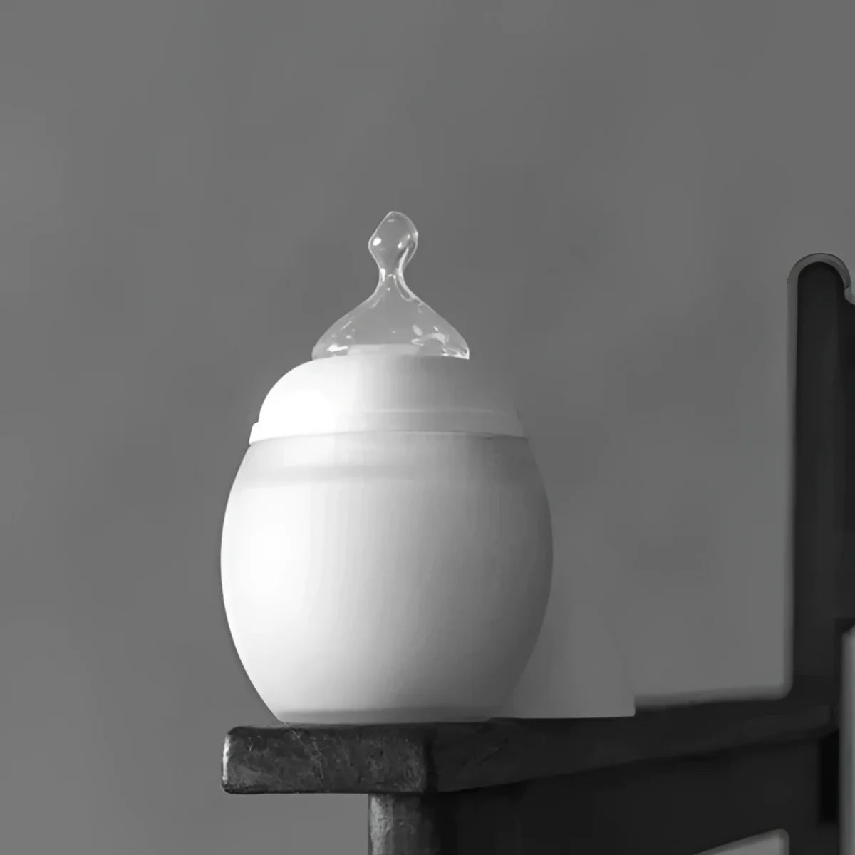 Weiße Silikon-Babyflasche mit physiologischem Sauger 2er-Set S oder M