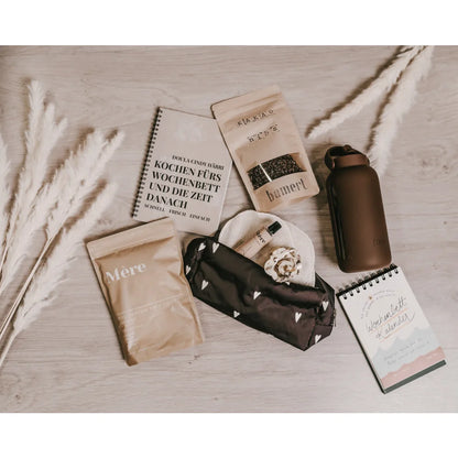 Postpartum Bundle mit essentials für neue Mütter und Erholung nach der Geburt