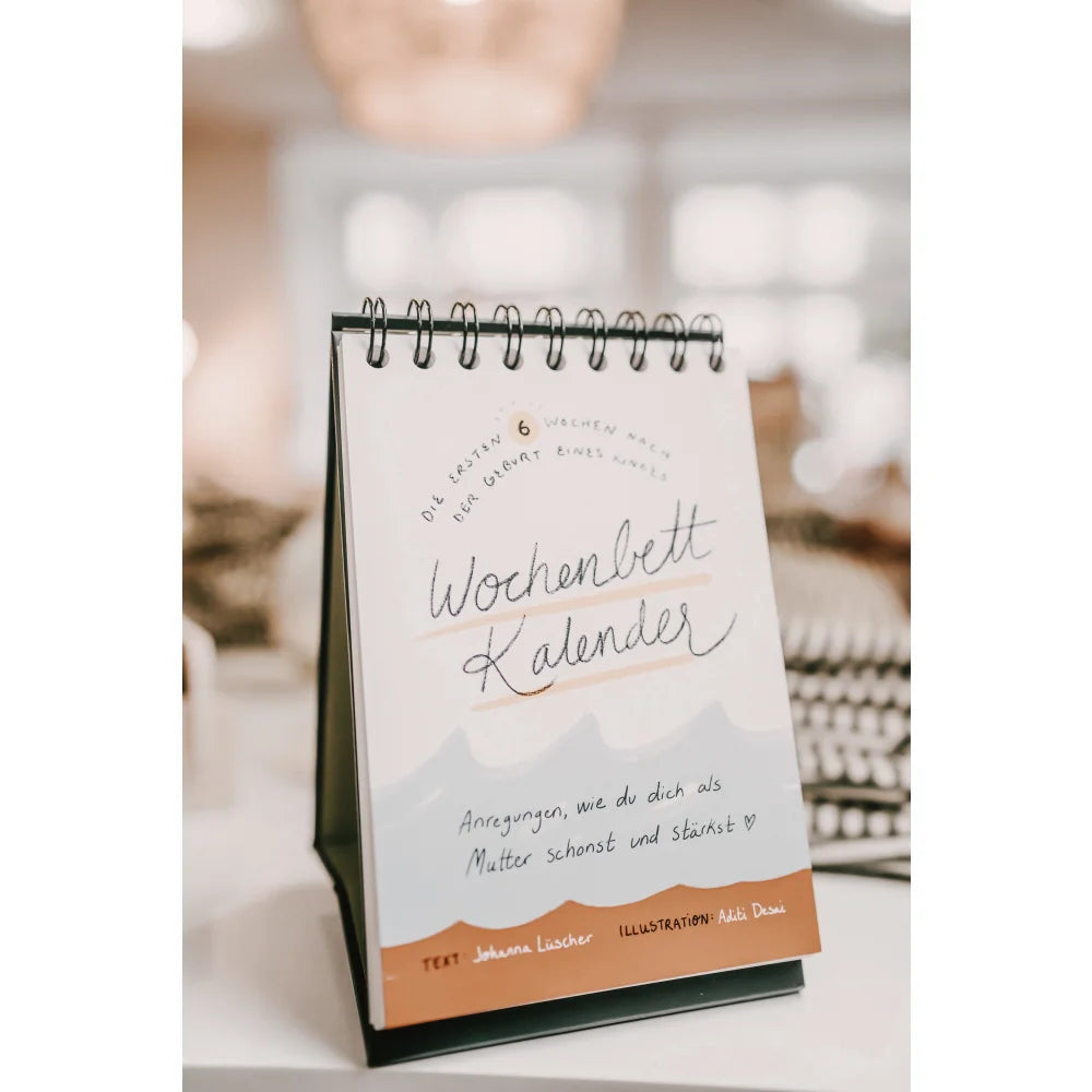 Spiralgebundenes Tischkalender mit Ständer für das Postpartum Bundle