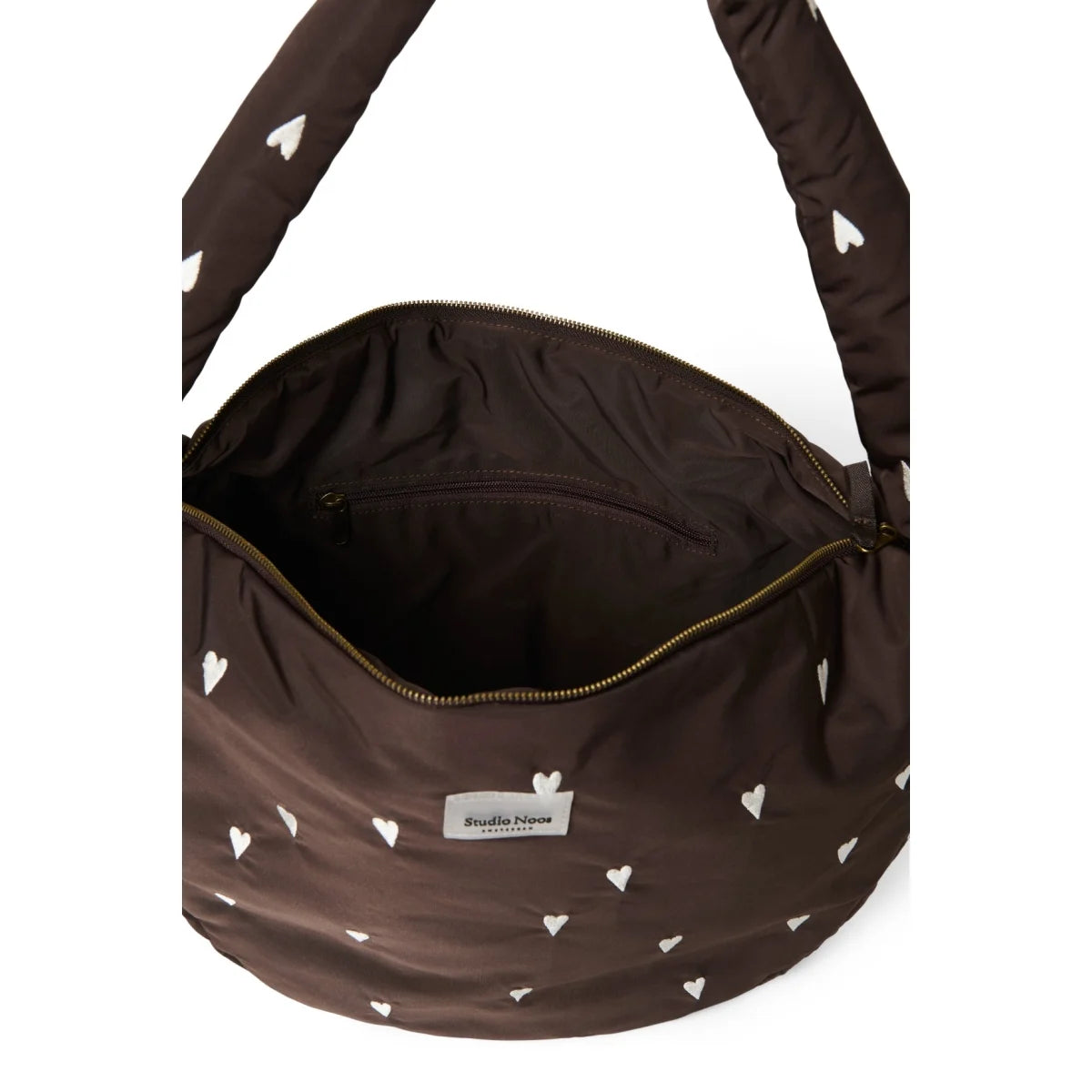 Braune puffy cross body bag mit herzmustern, gesteppten trägern und goldfarbenem reißverschluss, ideal für ökologische baby- & kinderprodukte
