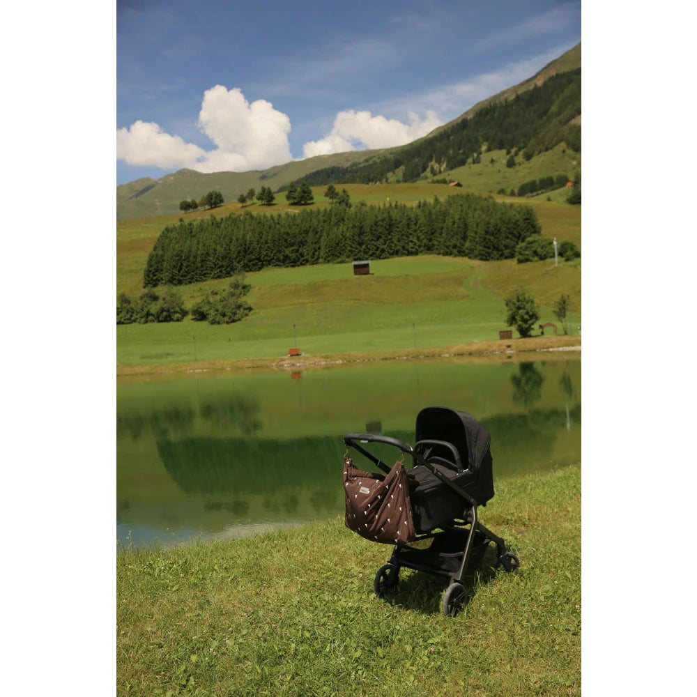 Schwarzer Babywagen mit braun gemustertem Windeltaschen-Set, Puffy Mom Diaper Bag