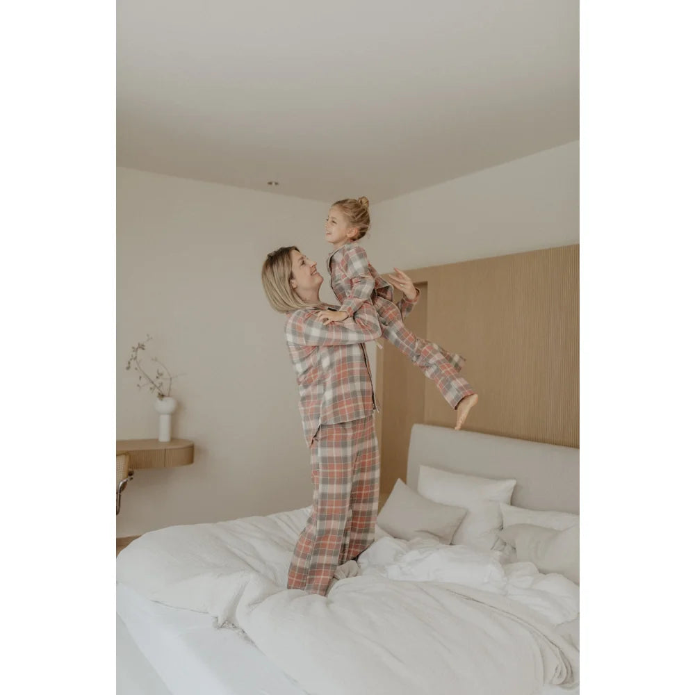 Plaid Pyjama-Set für Erwachsene aus Flanell mit Taschen und elastischem Bund in Rot und Grün