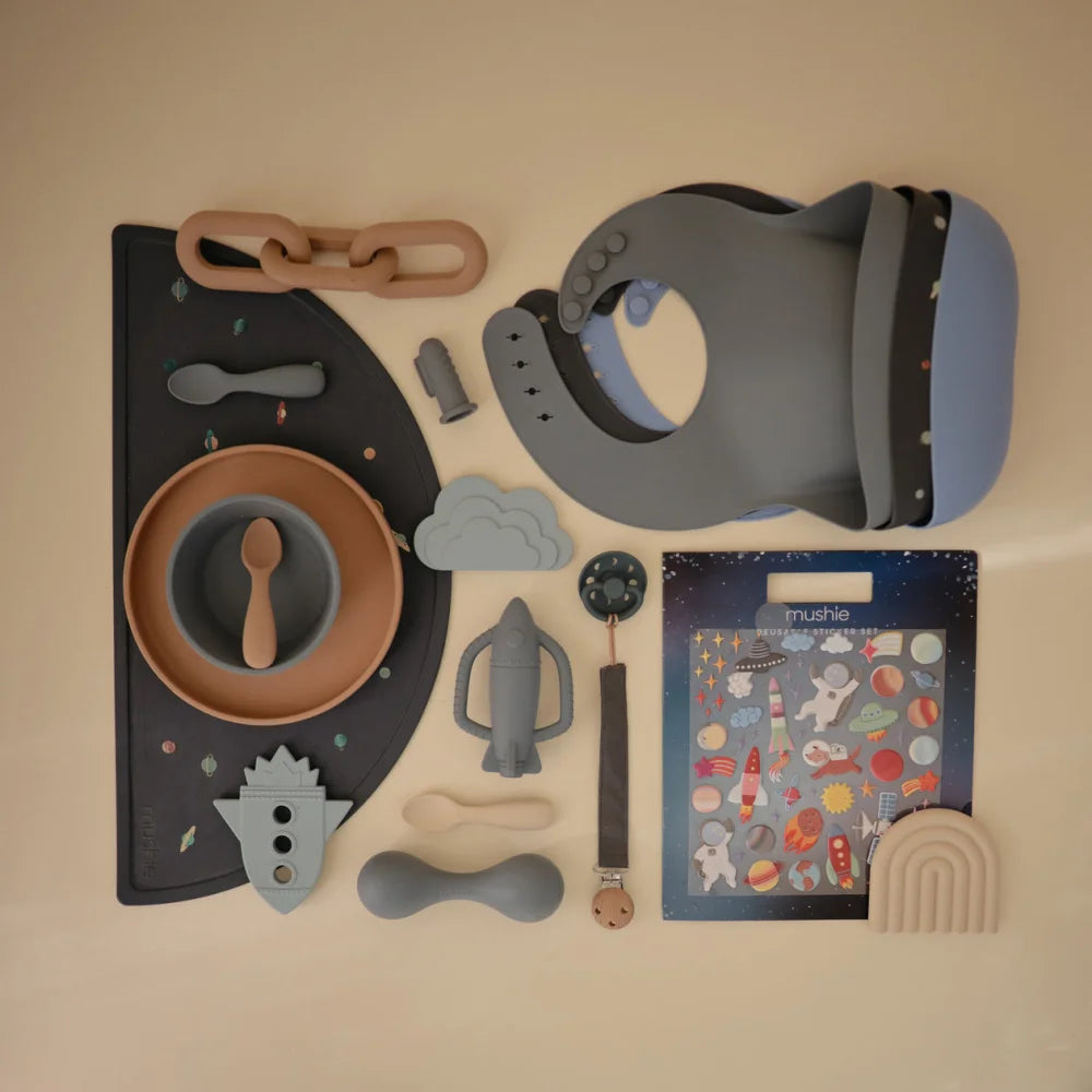 Wiederverwendbares Sticker-Set Space für Babyfütterung und Spielzubehör