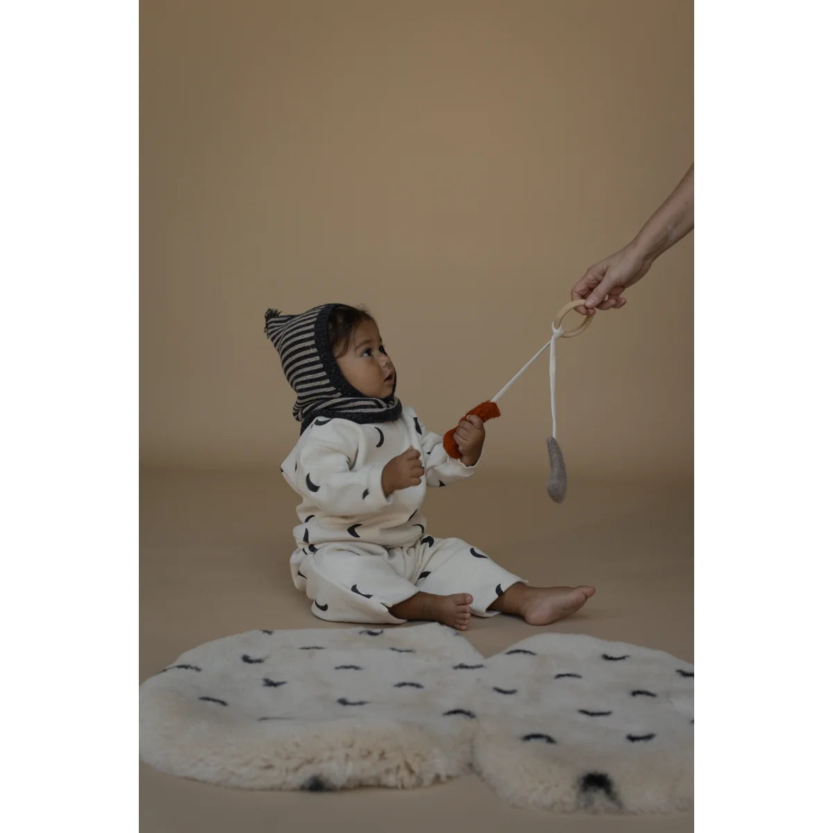 Schaffell Snuggler x Organic Zoo | Midnight Moon