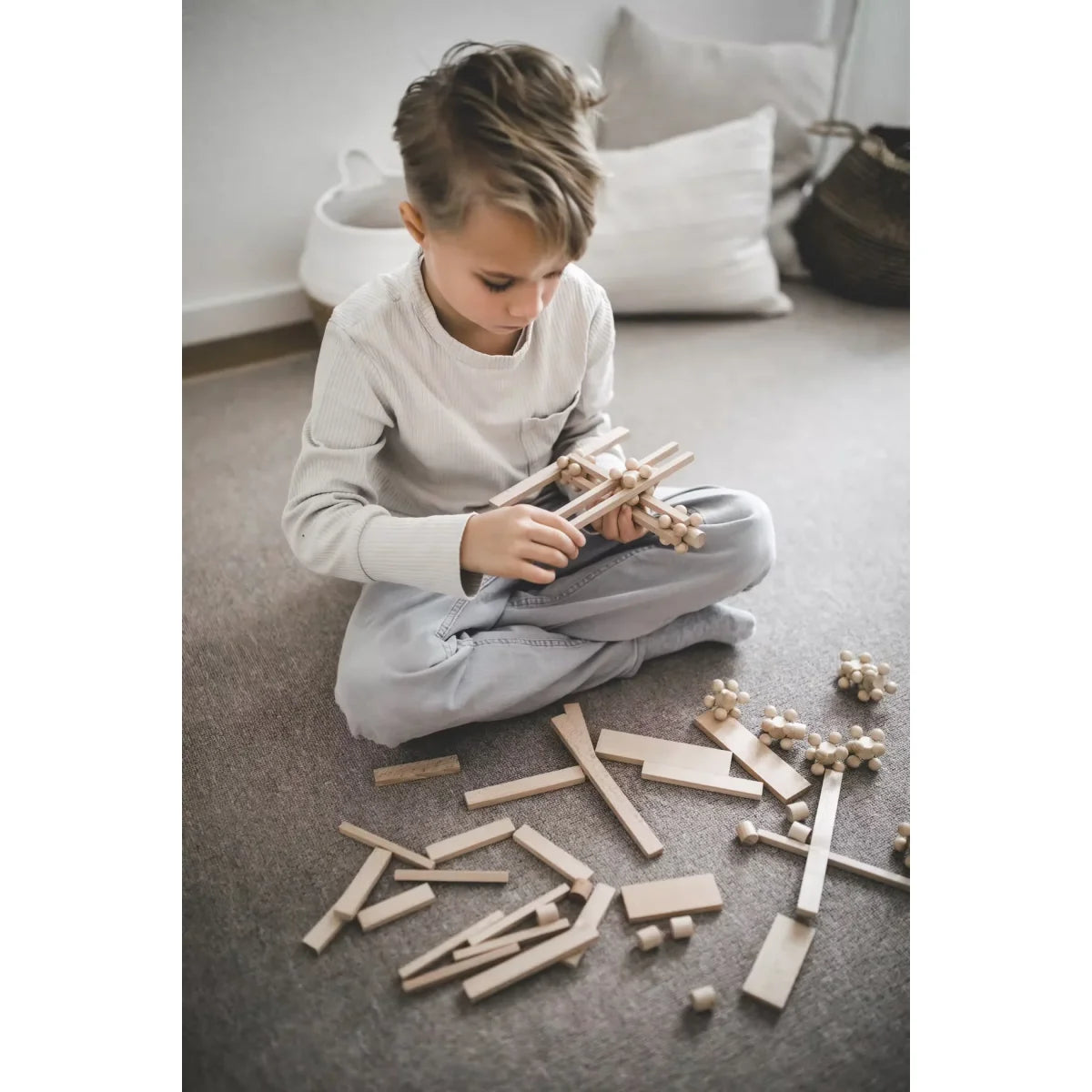 Kind leimt START 40 Spielset mit Brixis, Twister und Timber Bricks