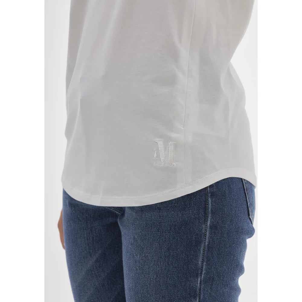 Weißes Hemd mit blauen Jeans für den Still Tank Top In MUM we trust in Weiß