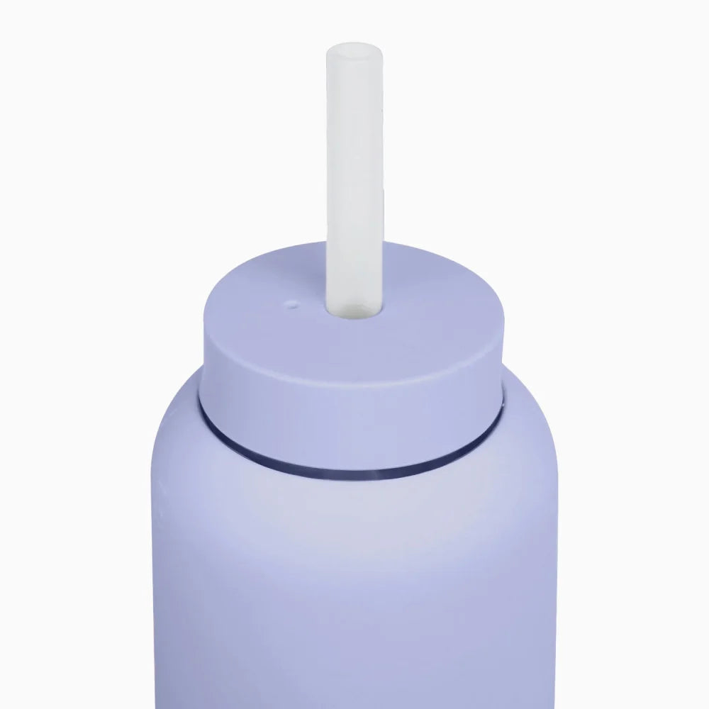 Lavendelwasserflasche mit Stroh und Deckel vom Day Bottle Produkt