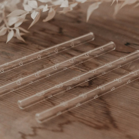 Klare Glas-Strohhalme mit Herzen, 4er-Set, 13 cm