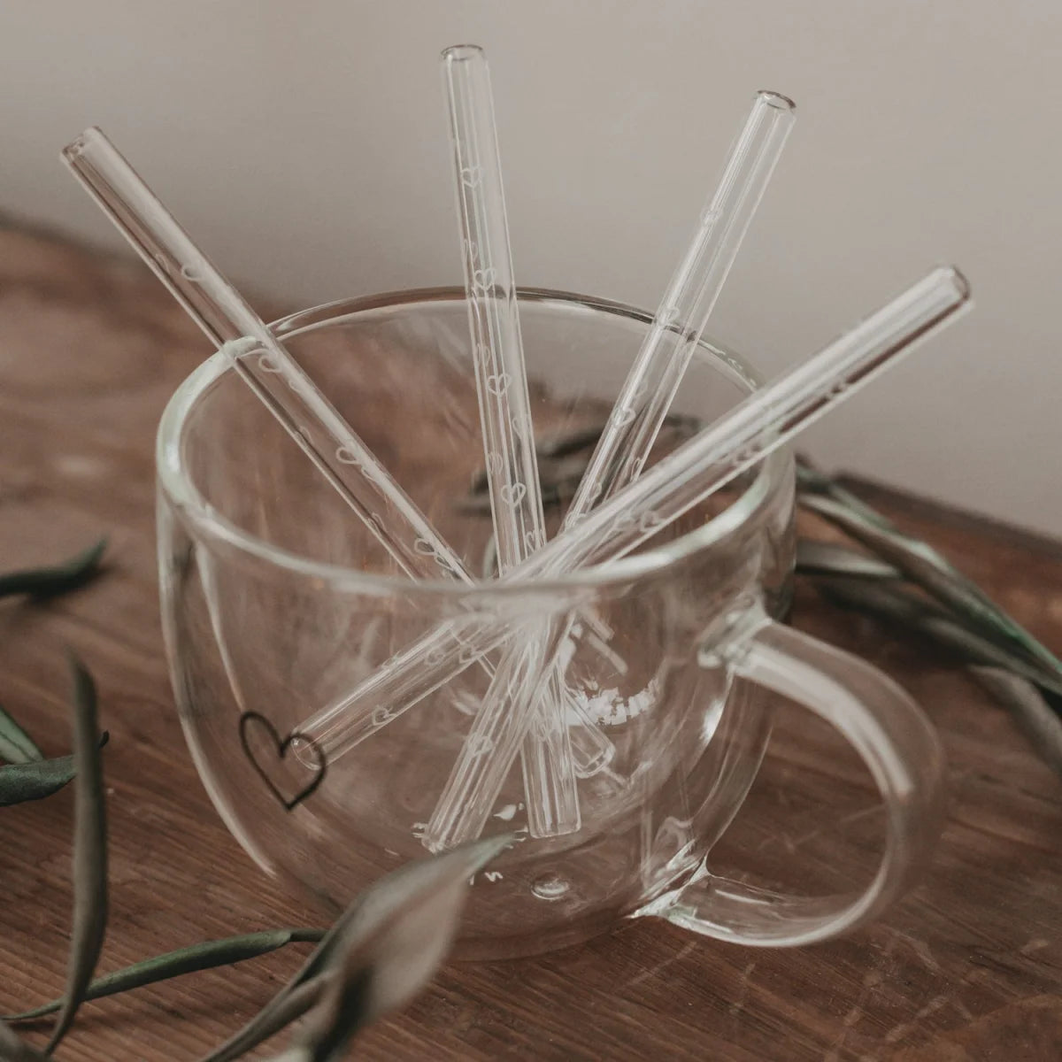 Strohhalme Herzen aus Glas, 4er Set in transparentem Kännchen Herz