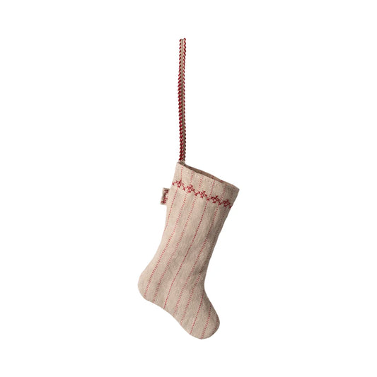 Beige gestrickter Weihnachtsstrumpf mit roter Naht und Aufhängeschlaufe