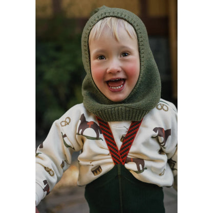 Silly Silas Strumpfhose mit Träger Footed in Dark Forest Green mit Weihnachtsmuster