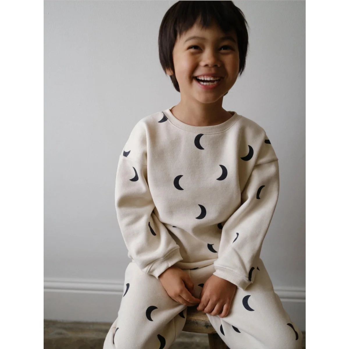 Organic Zoo Sweatshirt Undyed Midnight Detail