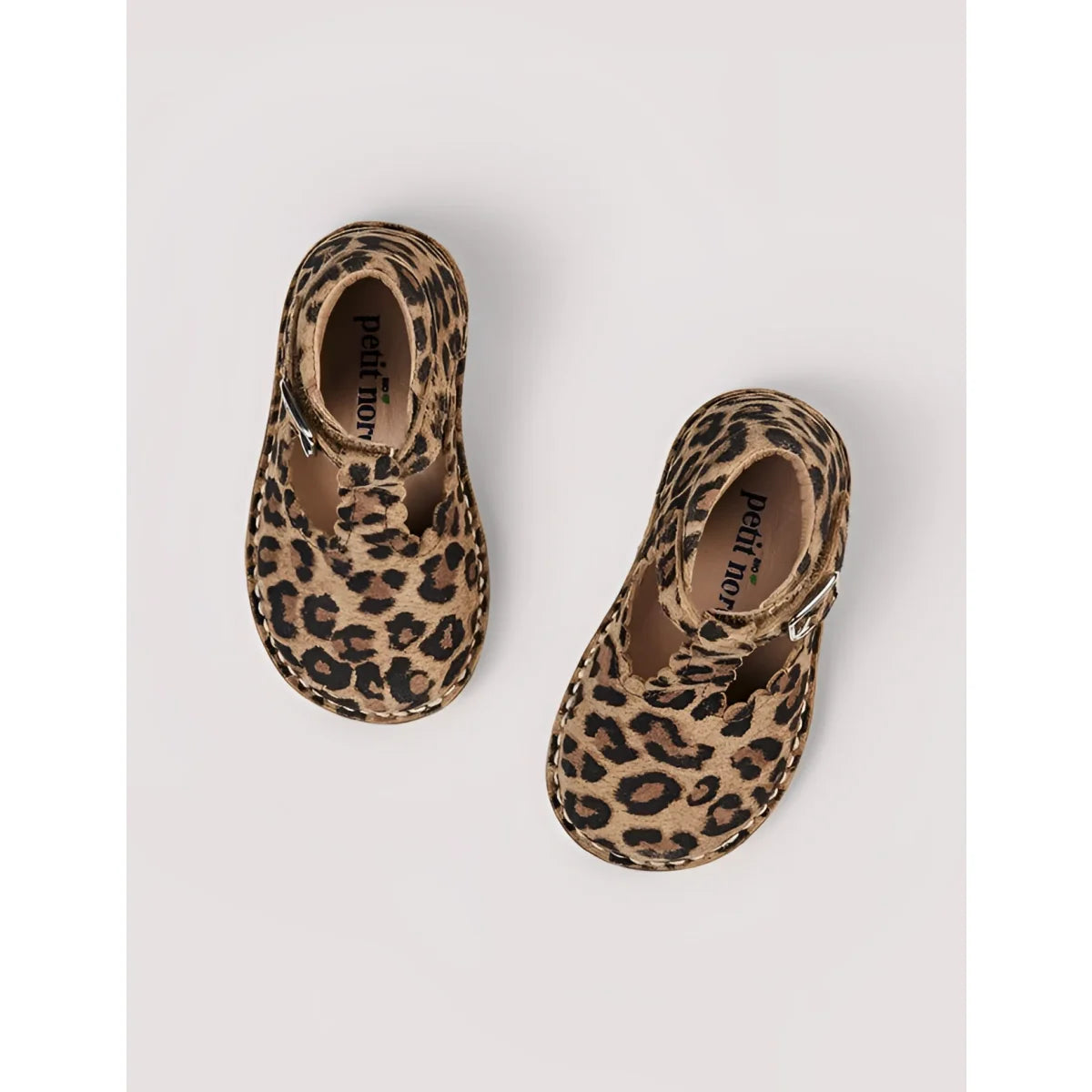 Leopard-T-Bar-Schuhe Scallop Petit Nord mit Blumen-Chestnut