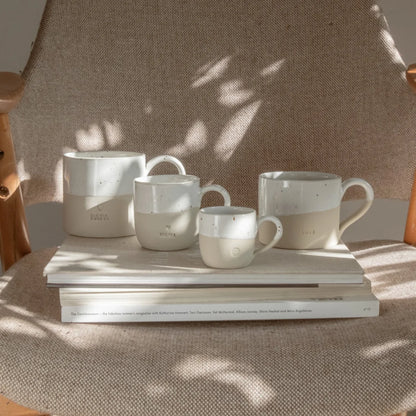 Vier speckled weiß-beige Keramik-Tassen Tasse Love 250ml minimalistisch