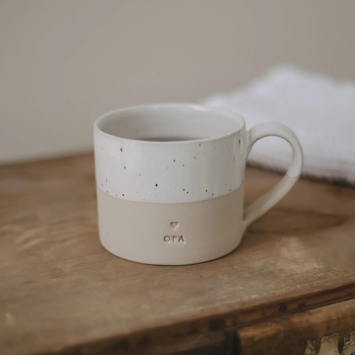 Weiße Tasse Opa mit graviertem Herz, 220ml, Liebe-Design