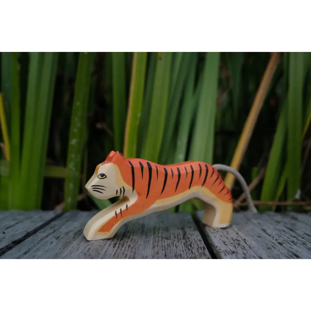 Holzspielzeug Tiger mit orange und schwarzen Streifen als Produktname Tiger