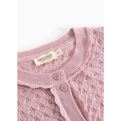 MarMar Copenhagen Tilda Strickjacke Lace Soft Berry Detail Halsausschnitt und Knopfleiste