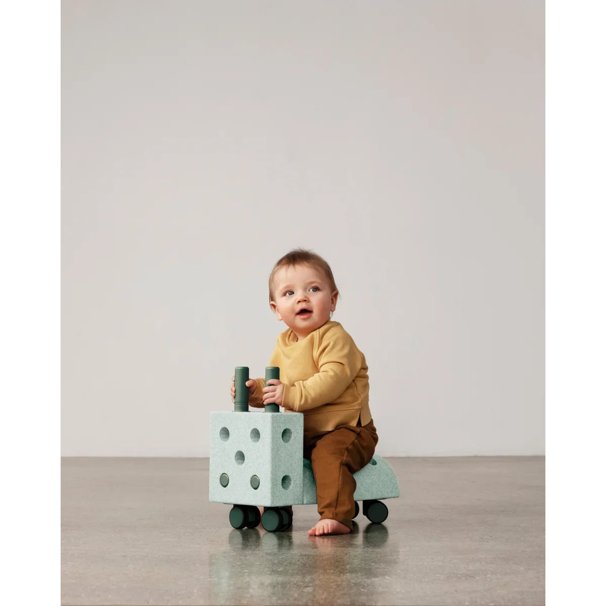 MODU Tiny Ride von der Seite