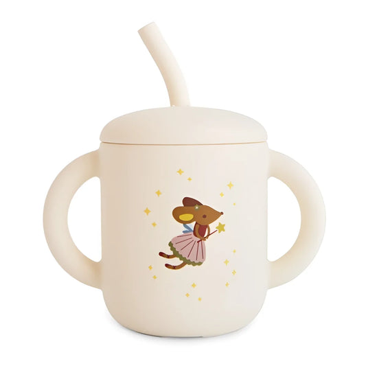 Creamfarbener silikon-trinklernbecher mit weichen griffen und maus in tutu mit sterneffekt, fairy mice design