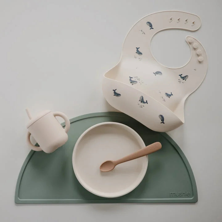 Baby-Feisset mit Trainingsbecher und Silikonstroh für sanften Umgang beim Trinken