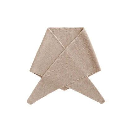 Leichter brauner gestrickter Schal mit geripptem Innenraum, Triangle Schal Josephina Sand