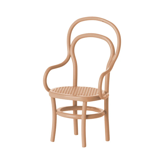 Beiger vintage stuhl maus bentwood mit geflochtenem sitz und gebogenem lehnenholz ideal für ökologische baby- & kinderprodukte