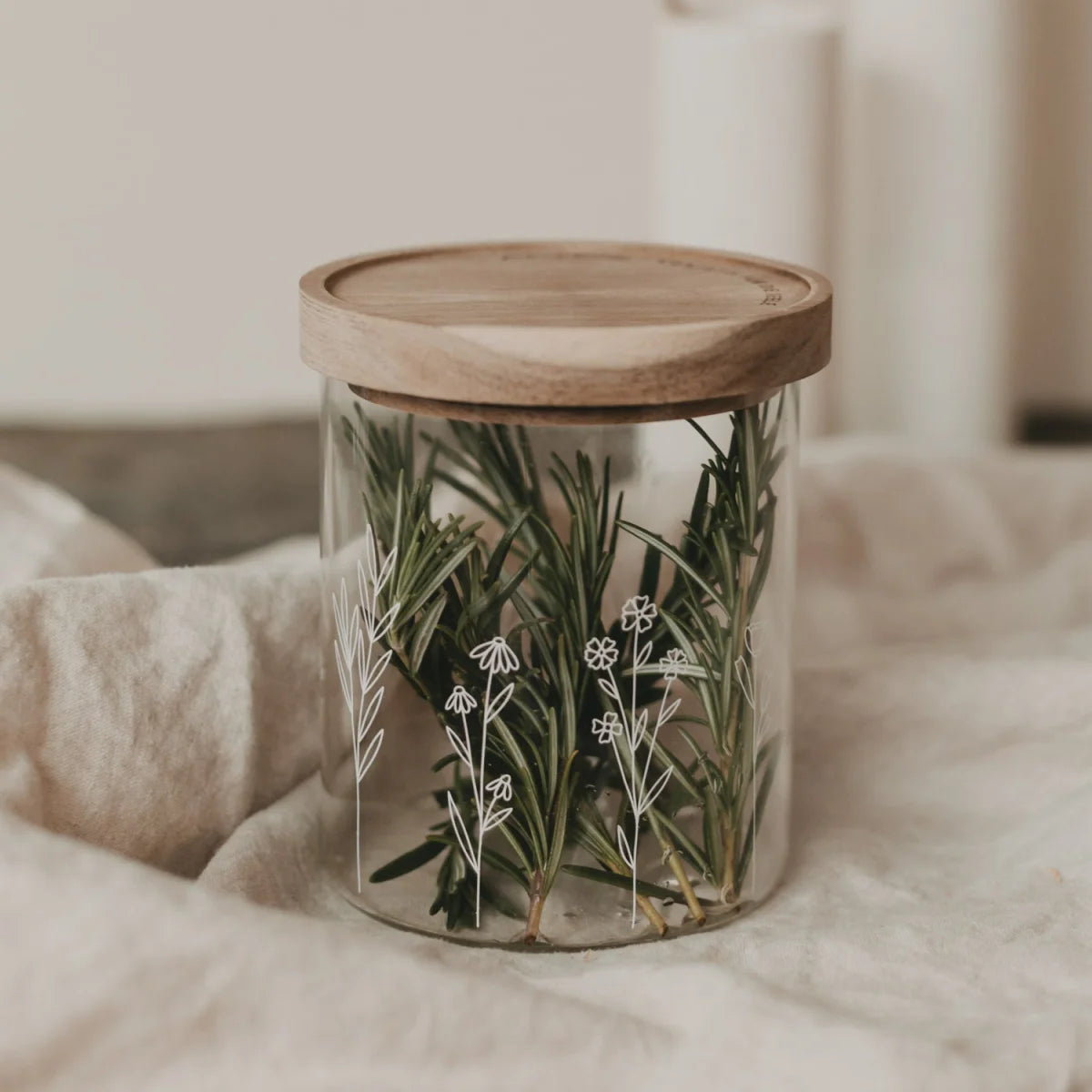 Vorratsglas Blumenwiese mit Rosmarin, Glas, Holzdeckel, Blumenwiese-Design
