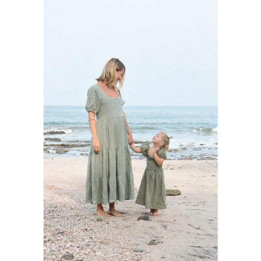 Grüne Kleider am Strand für Damen im Wildflower Kleid Sage